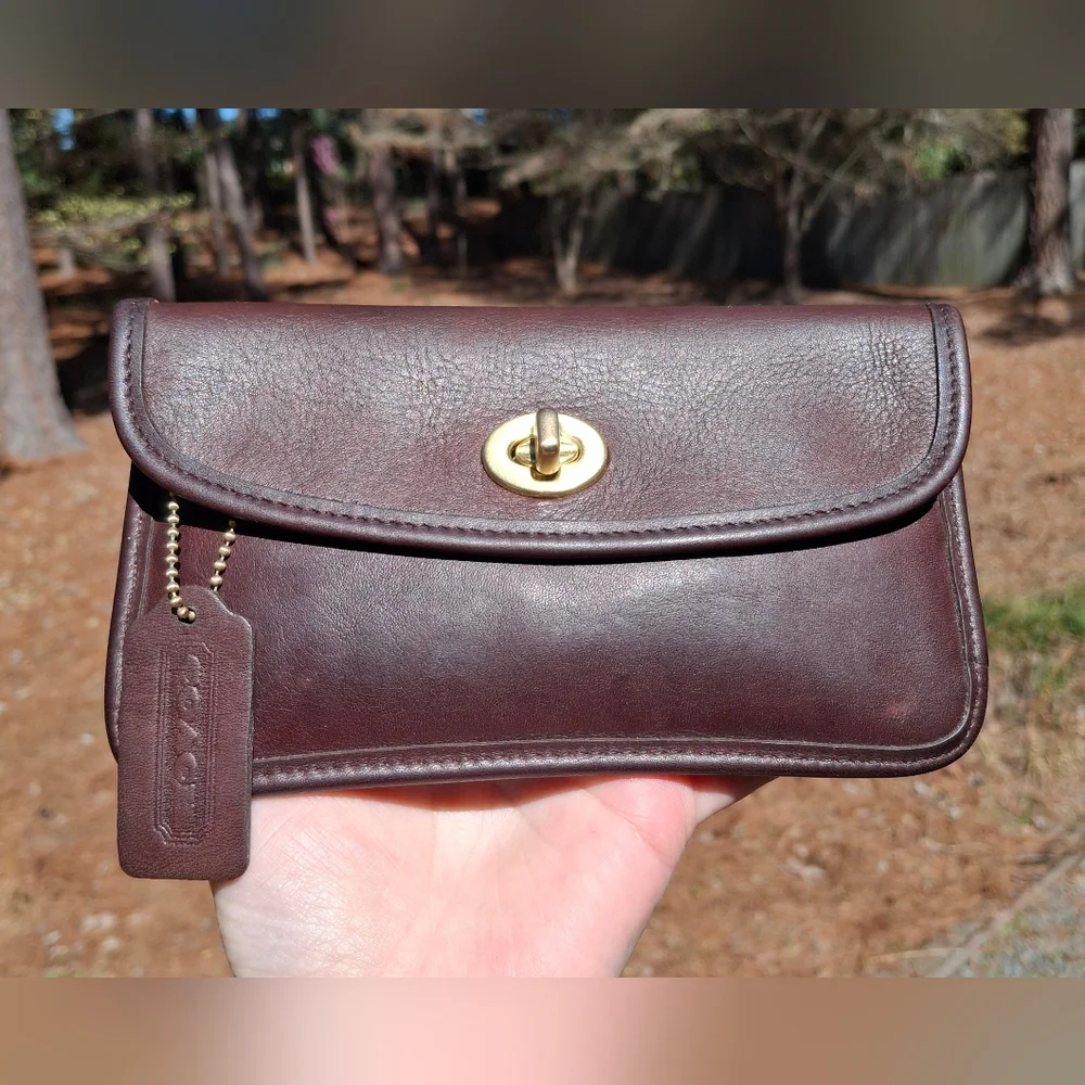Vintage 90's Coach Brown Glove Tanned Leather Turnlock Case Clutch Pouch #7171 - Picture 2 of 12